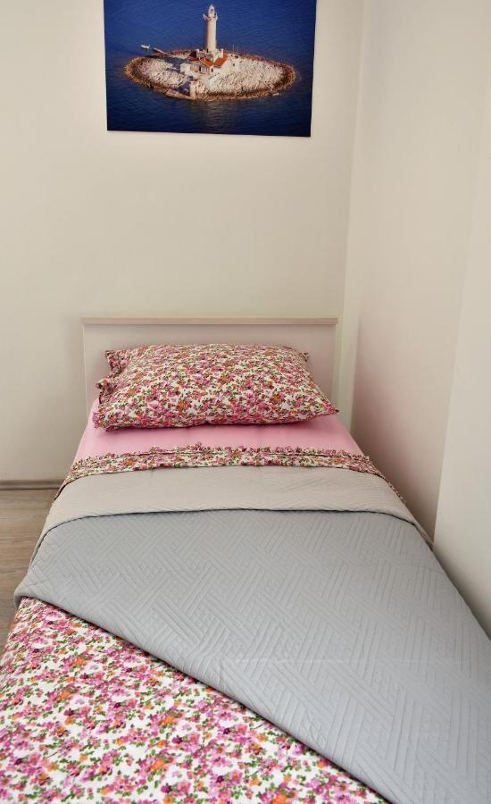 Apartment Meryl Mravince Ngoại thất bức ảnh